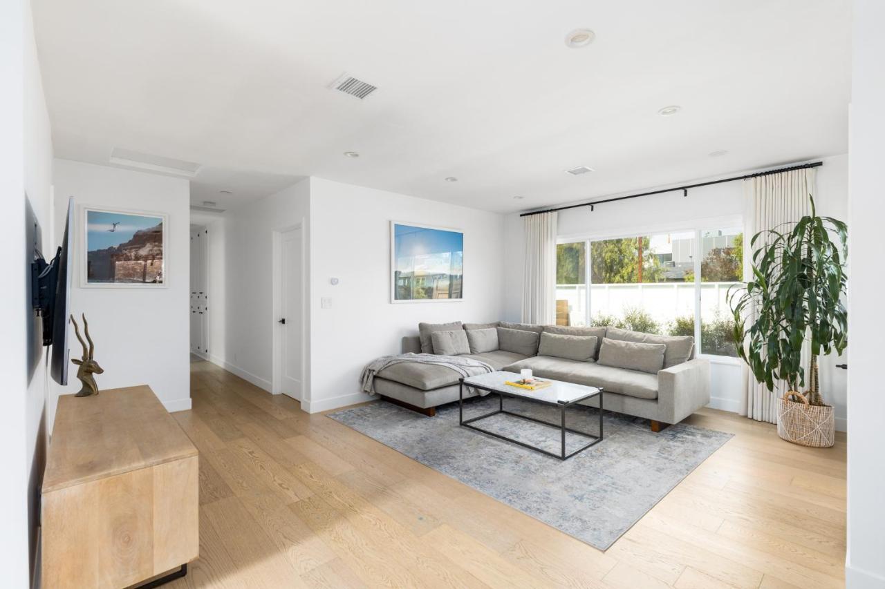 Beautiful 3 Bedroom In Mar Vista Couette-café