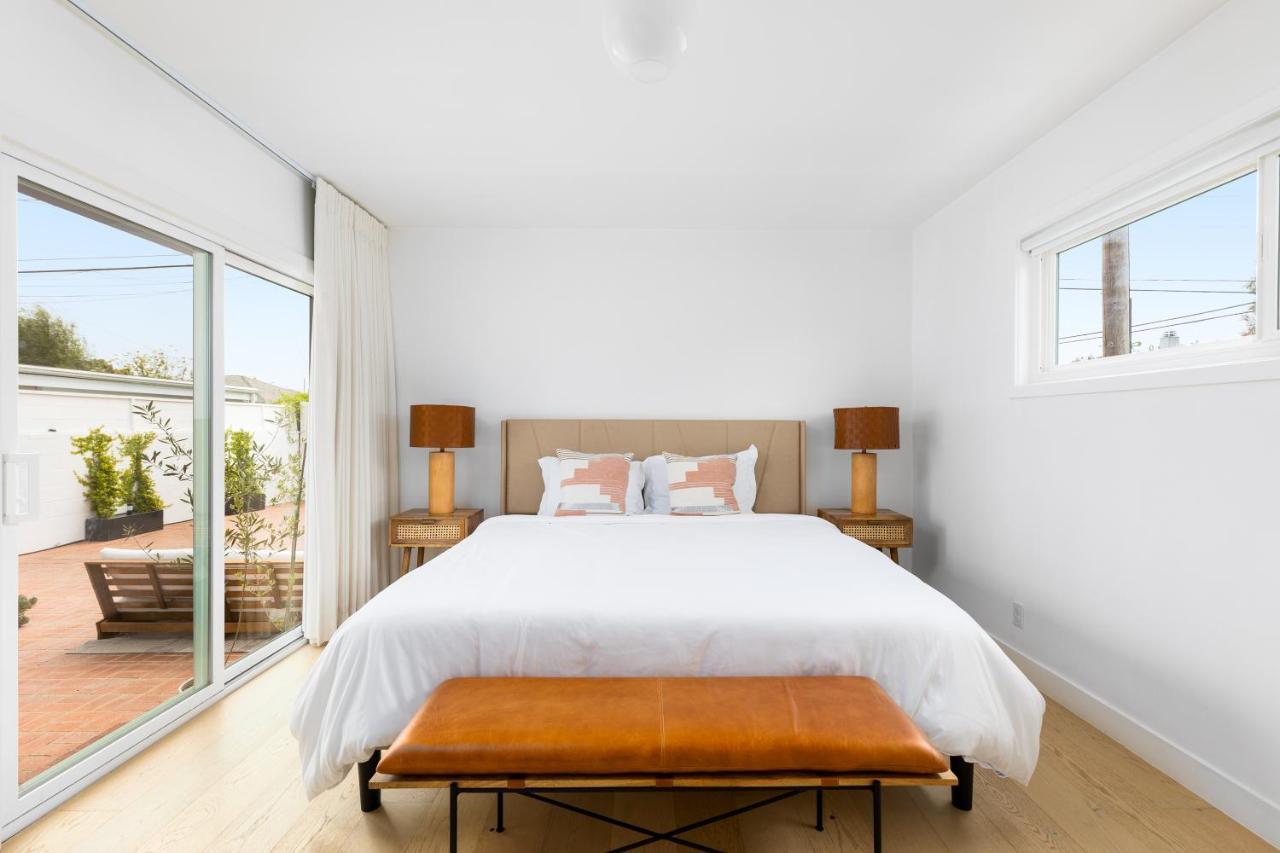 Beautiful 3 Bedroom In Mar Vista Couette-café